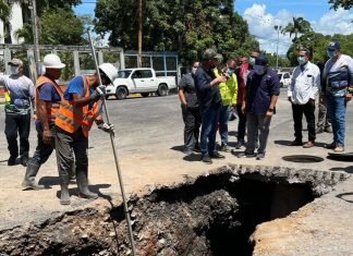 Ejecutan segunda etapa sustitución de tuberías aguas servidas del Hospital Central