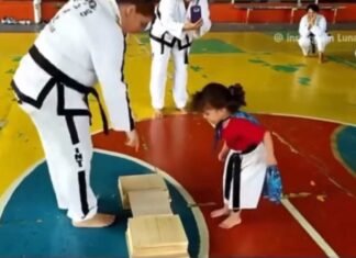 Esta niña te sacara una sonrisa