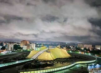 Noche nublada en Barquisimeto