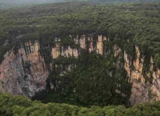 Las sorprendentes simas del Sarisariñama