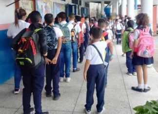 Ministra Santaella: Venezuela tiene 91% de niños matriculados en las escuelas