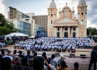 Venezuela obtiene un récord Guinnes con la orquesta folclórica más grande