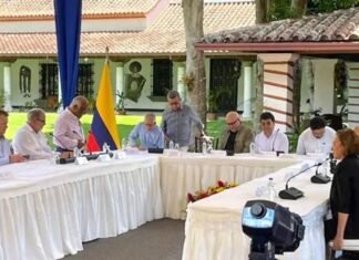 Reinician mesa de diálogo y paz entre gobierno de Colombia y ELN en Caracas