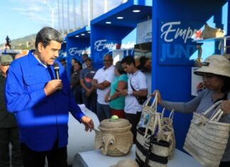 Decretan exonerar pagos y permisos a emprendedores en el país