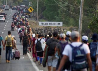 México promete «libre tránsito» para actual caravana migrante
