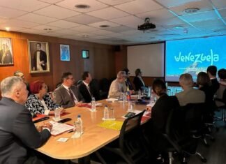 Plantean hacer rueda de negocios con empresas francesas para invertir en Venezuela