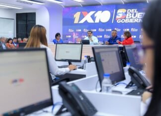 Maduro insta a gobernadores y alcaldes resolver solicitudes del pueblo que hacen por la VenApp