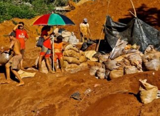 Sube a 13 la cifra de fallecidos tras derrumbe en mina de El Callao