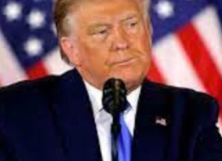 Atribuyen 37 presuntos delitos a Trump y deberá comparecer el martes ante juzgado en Miami