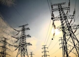 Evalúan proyectos para garantizar el servicio eléctrico en el país