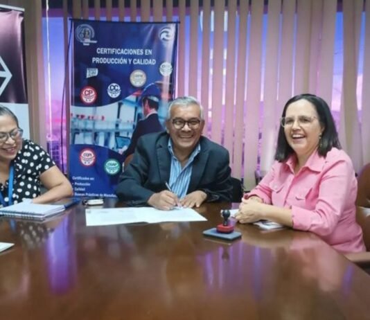 Firman acta compromiso para certificaciones en Calidad y Gerencia de Procesos