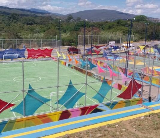 Entregan complejo deportivo recuperado en la comunidad San Martín de Porres parroquia Concepción de Iribarren