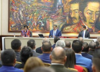 Maduro designó autoridades para las ZEE en La Tortuga, Paraguaná, Aragua y La Guaira