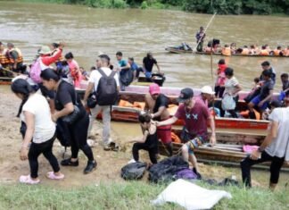 Rescatan a 150 migrantes, entre ellos venezolanos, en el Caribe de Panamá