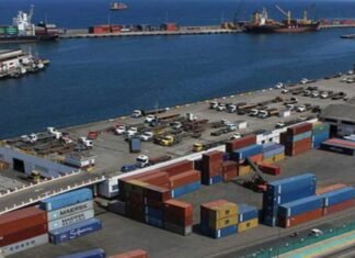 Reportan retrasos en el ingreso de mercancía para la temporada navideña