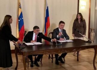 Rusia y Venezuela firman 16 acuerdos de cooperación en energía, turismo y transporte