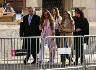 Shakira pagará una multa de siete millones de euros para no ir a prisión