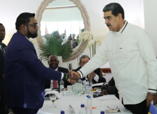 Maduro dice que reunión en San Vicente fue «una buena jornada de diálogo»