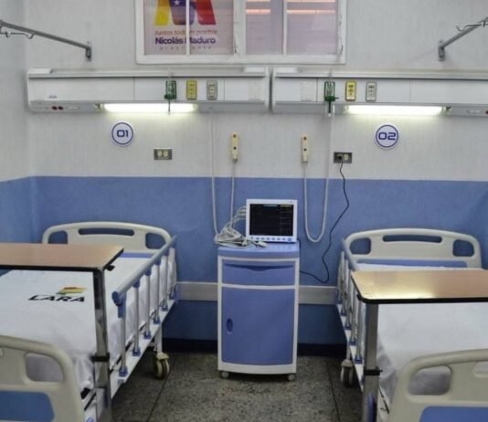 Rehabilitan sala de emergencias de Hombres del Hospital Central de Barquisimeto