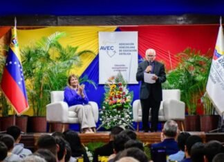 AVEC: Convenio de Subvención arropa mil centros educativos y 600 mil estudiantes