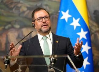 Canciller Yván Gil considera «grosera pretensión» de 7 países en cuestionar proceso electoral