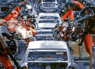 Automatización en fábrica de vehículos eléctricos aumenta procesos robotizados en China