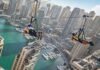 Atracción extrema en la tirolina urbana más larga permite sobrevolar la Marina Dubái