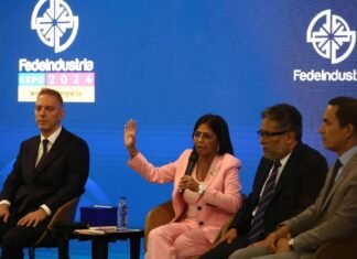 Delcy Rodríguez: «desdolarizar» la economía elevará el crédito»