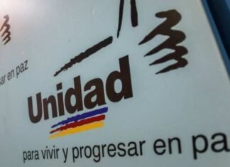 Oposición confía en la «observación popular» ante la ausencia de la UE