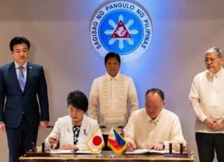 Filipinas y Japón firman un acuerdo militar que permitirá maniobras de entrenamiento