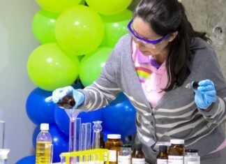 Actualizan conocimientos en ciencia a través de la Caravana de la Química Capítulo Docentes en Lara