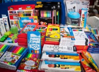 Padres venezolanos se preparan económicamente para el nuevo año escolar