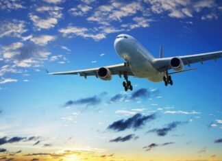 Extienden la suspensión de vuelos a Panamá, Perú y República Dominicana