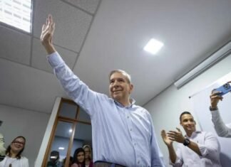 Edmundo González llegó a España