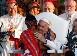 Papa llama desde Timor Oriental a la «responsabilidad» para prevenir abusos a menores