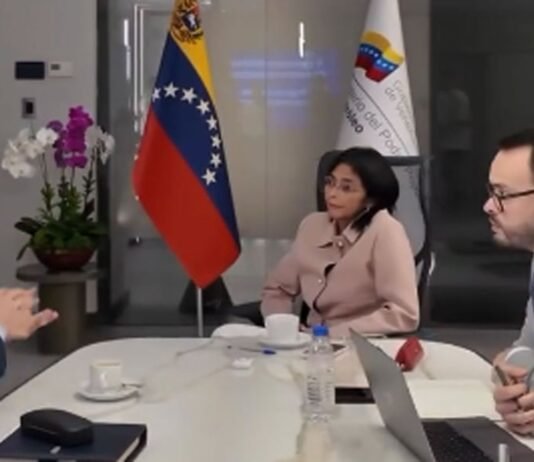 Evalúan planes de inversión de Repsol en Venezuela