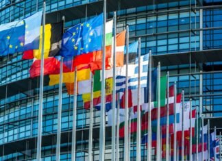 Comisión Europea considera «lamentable» arresto en Venezuela de dos españoles y un checo