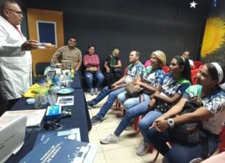 Entregan 20 kits de ciencias a instituciones educativas del estado Lara