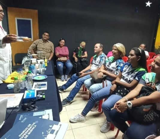 Entregan 20 kits de ciencias a instituciones educativas del estado Lara