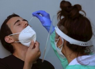 Academia Nacional de Medicina informa que se ha visto «en el boca a boca» un repunte casos de covid