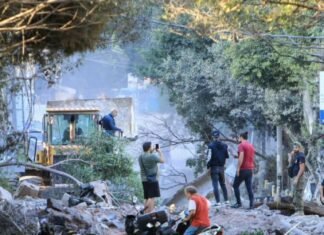 Israel bombardeó carretera que une Líbano con Siria