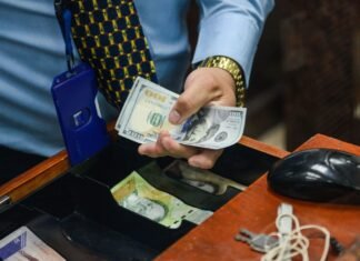 Comercios «preocupados» por distorsión en la estructura de costo por el repunte del dólar