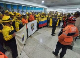 Regresan a Venezuela especialistas que apoyaron combate de incendios en Bolivia
