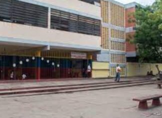 Docentes en Lara denuncian condiciones precarias y rechazan exigencia de jornada completa