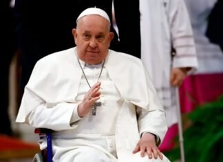 El papa sigue tratamiento para neumonía bilateral