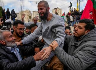 Israel liberará el sábado a 602 prisioneros palestinos a cambio de sus rehenes