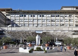 El papa sigue tratamiento sin ventilación mecánica tras las insuficiencias respiratorias