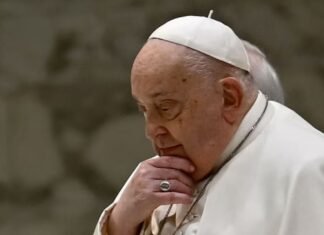 Papa pasó noche tranquila tras una nueva mejora en sus condiciones clínicas