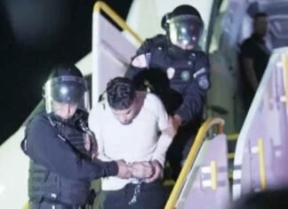 EEUU manda a El Salvador a los primeros deportados bajo la Ley de Enemigos Extranjeros