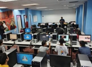 En Lara se preparan para las Olimpiadas de Robótica Creativa 2025